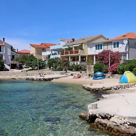 Apartments By The Sea Mandre, Pag - 3084 科兰 外观 照片