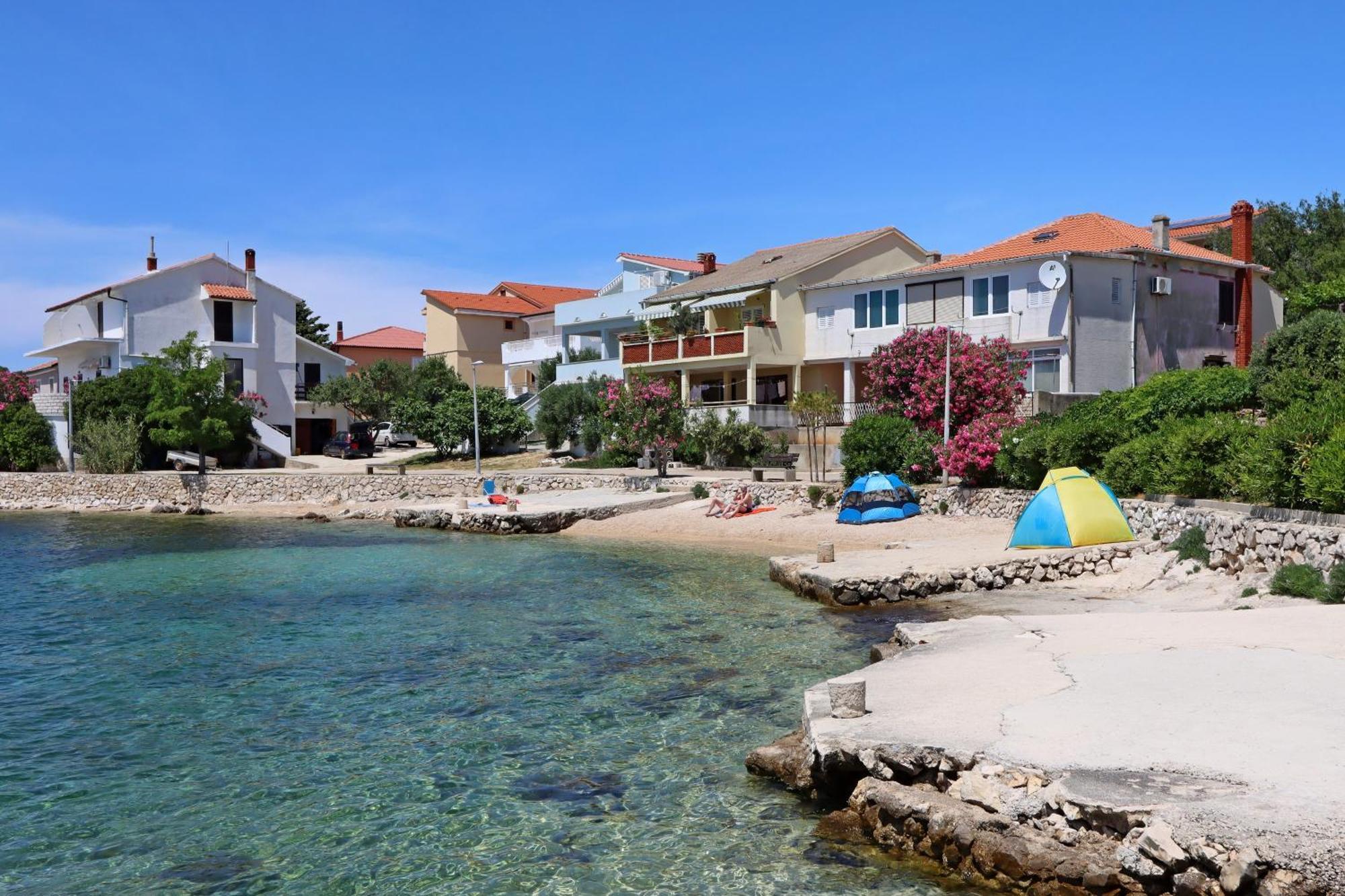 Apartments By The Sea Mandre, Pag - 3084 科兰 外观 照片
