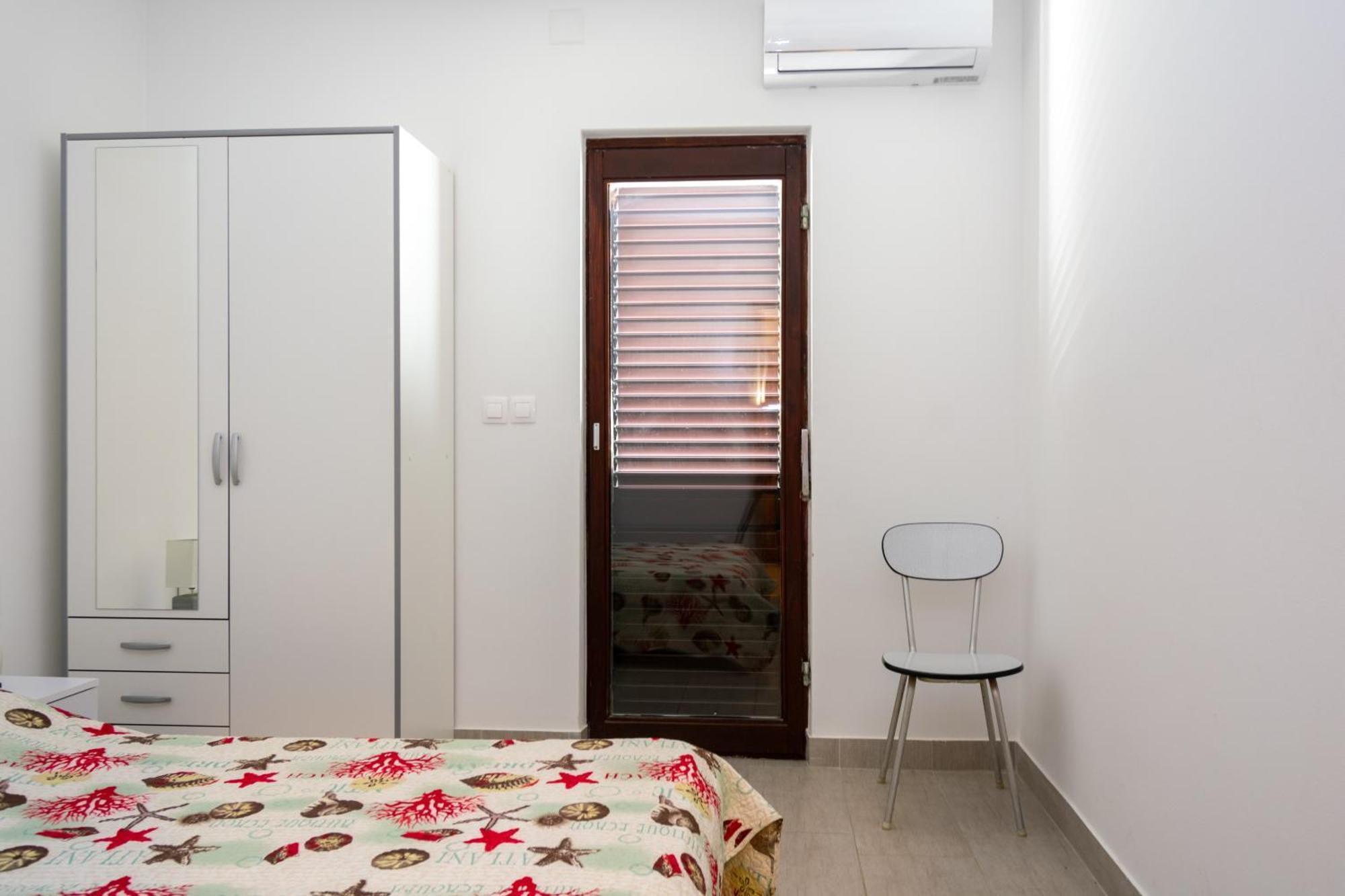 Apartments By The Sea Mandre, Pag - 3084 科兰 客房 照片