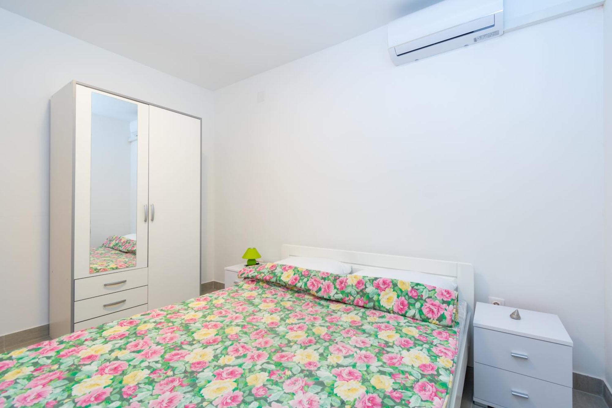 Apartments By The Sea Mandre, Pag - 3084 科兰 客房 照片