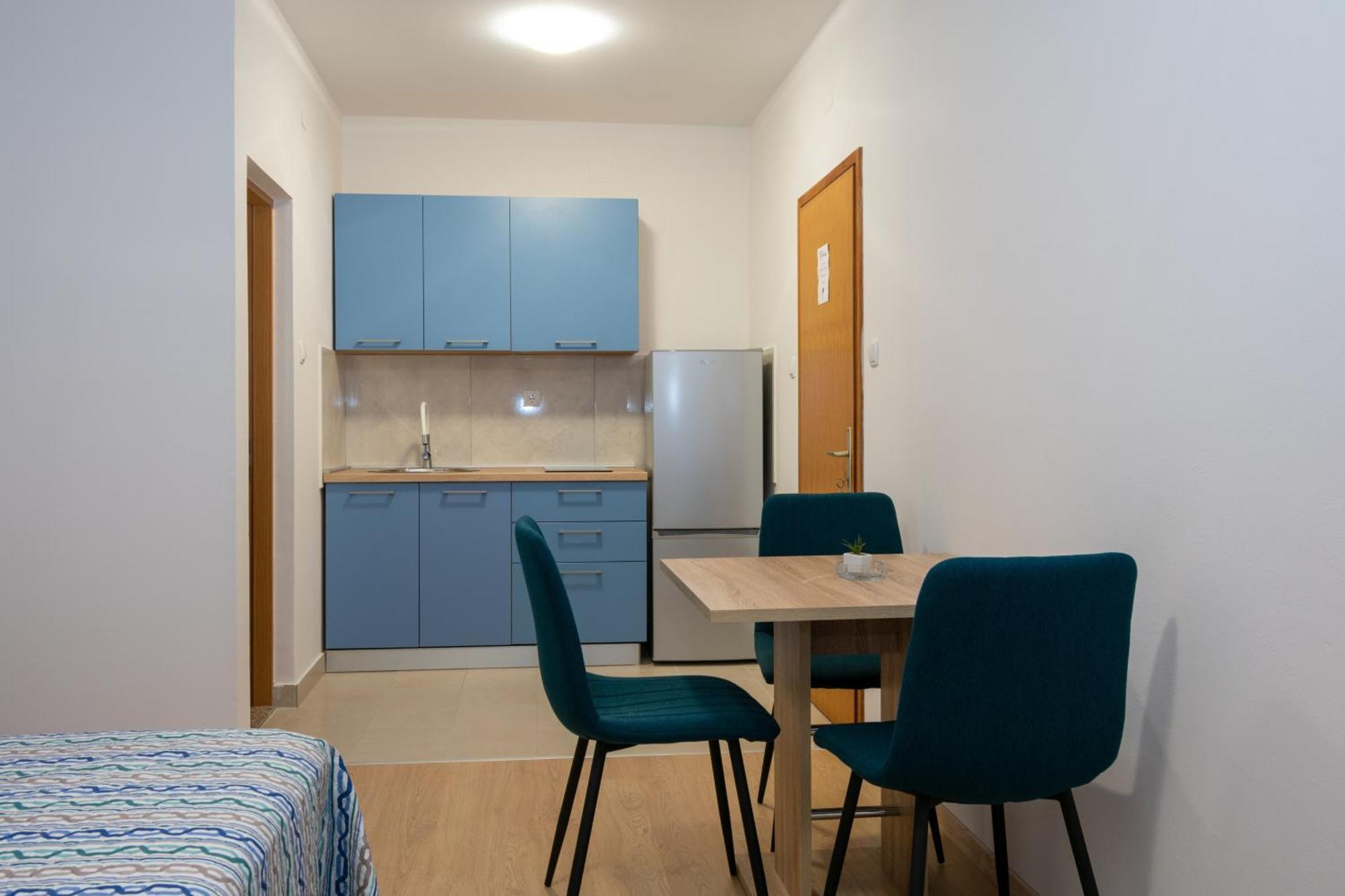 Apartments By The Sea Mandre, Pag - 3084 科兰 客房 照片
